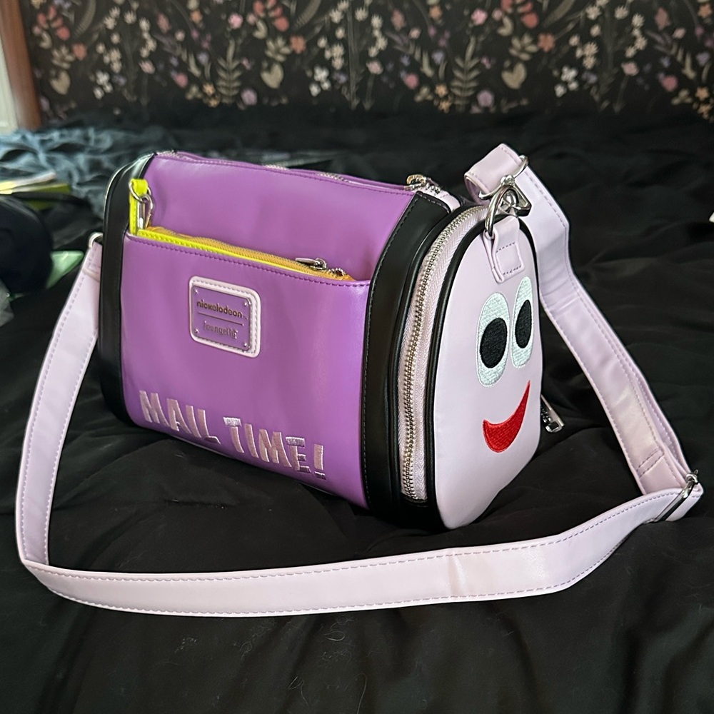 NWOT Loungefly Blues Clues Mailbox Figural Crossbody Bag with Coin Purse